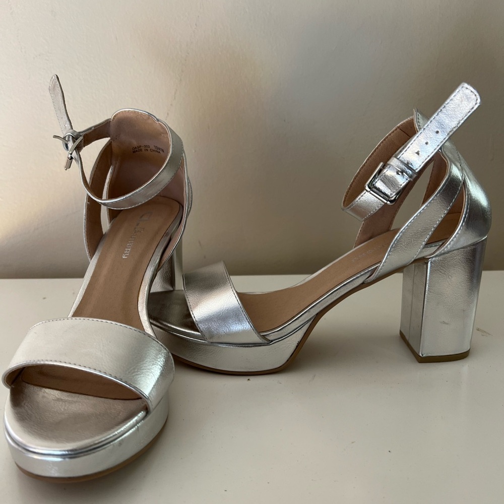 Brand-new silver block heels by CL by Laundry - Picture 8 of 9